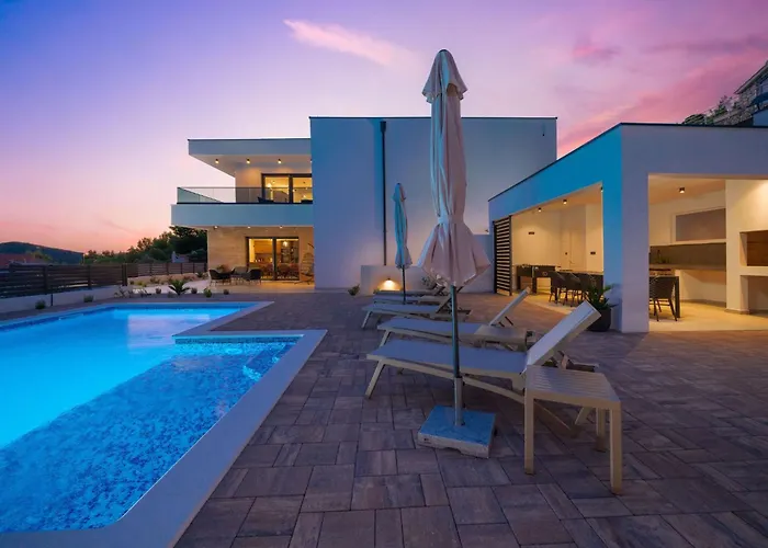 בית נופש Suncica By Interhome ז'אבוריץ'