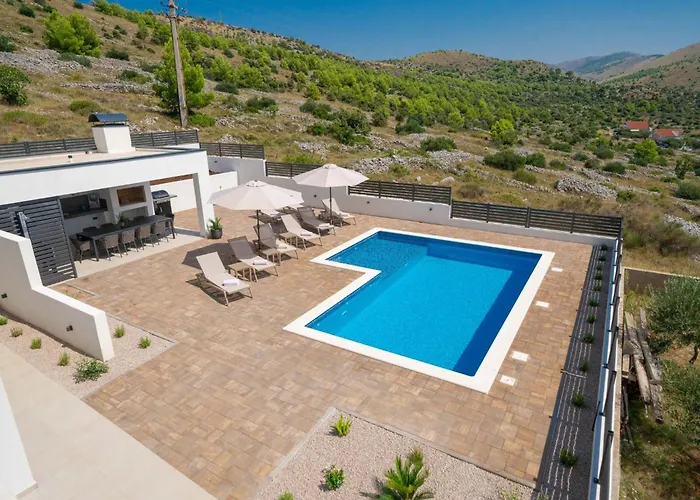 Suncica By Interhome ז'אבוריץ'